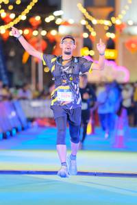 BIB: 5074
                            <button type="button" onclick="openModal(21768949)" class="btn btn-primary btn-sm float-right btn-popup" data-toggle="modal" data-target=".modal-high-quality">
                        <i class="fas fa-shopping-cart"></i> Add to Cart
                    </button>
                                            <button type="button" onclick="isThisMe(21768949, true)" class="btn btn-success btn-sm float-right btn-popup btn-isme hidden" data-toggle="tooltip" data-placement="bottom" title="นี่คือรูปของคุณใช่ไหม คลิกที่นี่เพื่อเอาเข้าอัลบั้ม">
                        <i class="fas fa-plus"></i> Add to album
                    </button>
                    <button type="button" onclick="isThisMe(21768949, false)" class="btn btn-warning btn-sm float-right btn-popup btn-isnotme hidden">
                        <i class="fas fa-ban"></i> Remove from album
                    </button>